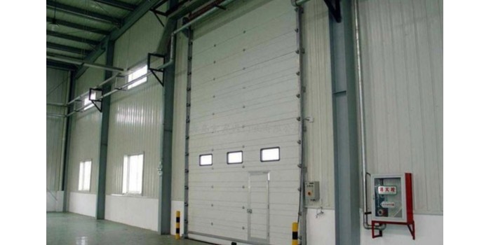 工業滑升門的注意事項介紹